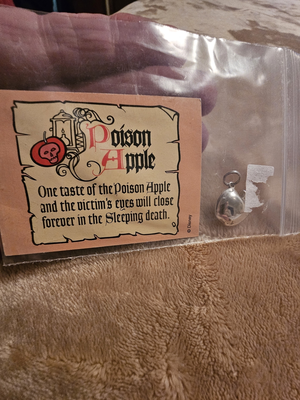 Disney Poison Apple Charm ❤️❤️